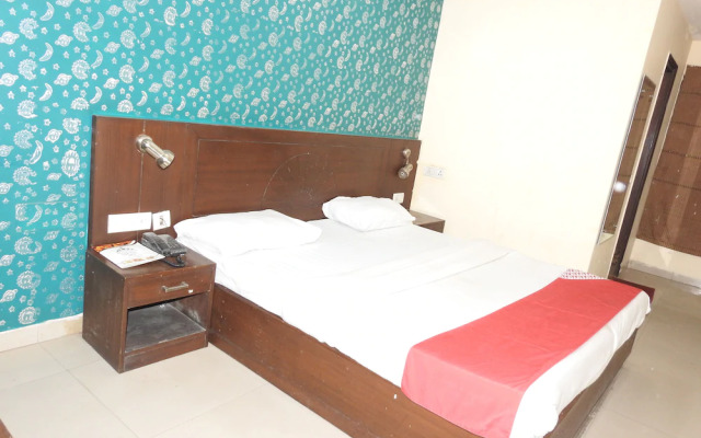 Hotel Dee Continental