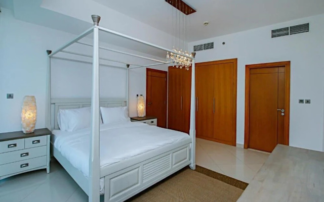 R&H Trident Grand Residences