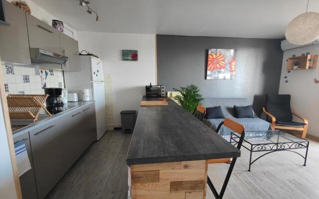 Bel appartement de 42 m2 , 1 chambre , climatisé.