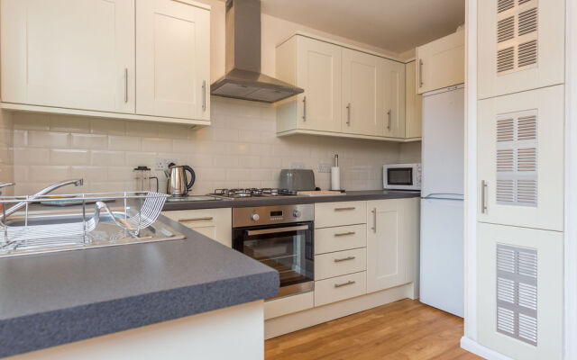 Quay Holidays - Harbourside Park