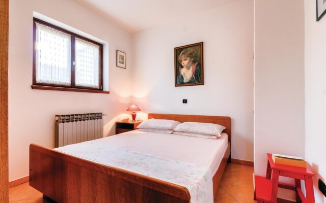Amazing Apartment in Banjole With 1 Bedrooms, Wifi and Outdoor Swimming Pool