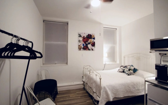 Queen Nest Hotel