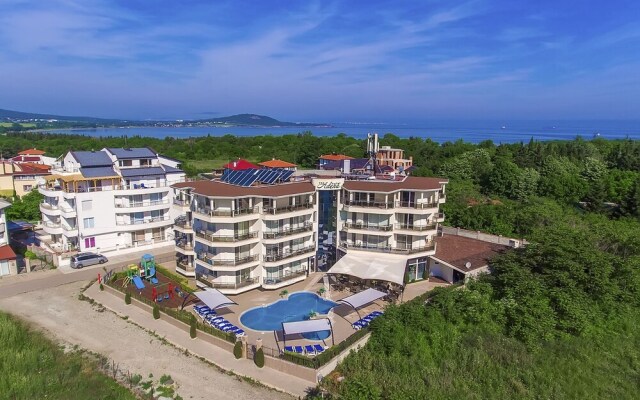 Family Hotel Adena
