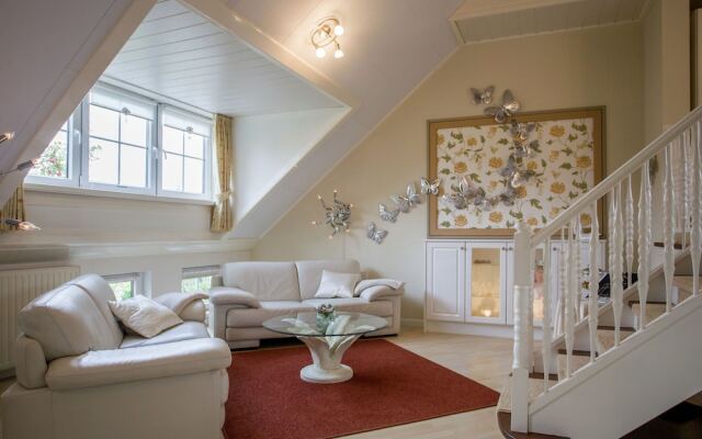 Boutique Apartment in Ritthem with Terrace
