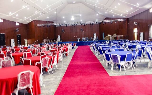 Mo-House Hotel and Event Center