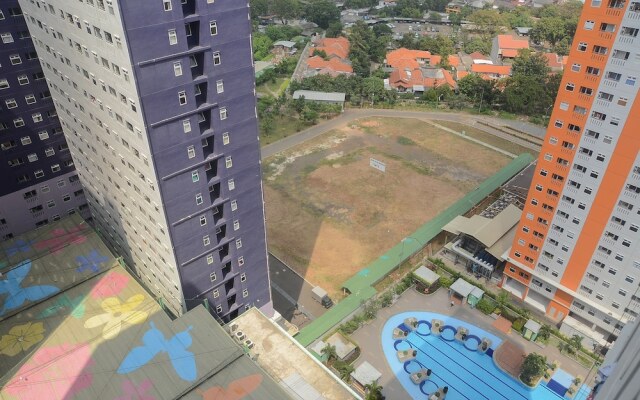 Comfortable and Clean 2BR Green Pramuka Apartment