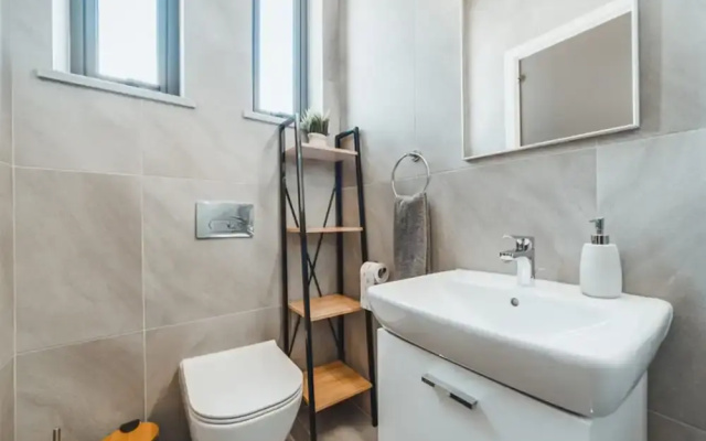 66 PER - Stay Villa Palm