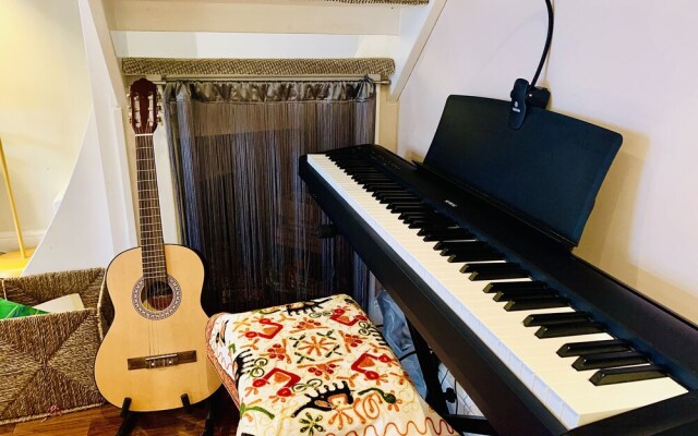 Lovely 2-bed House in Bramley With Field View