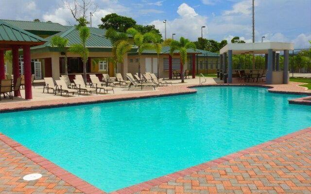 Cidra Country Club Inn & Villas