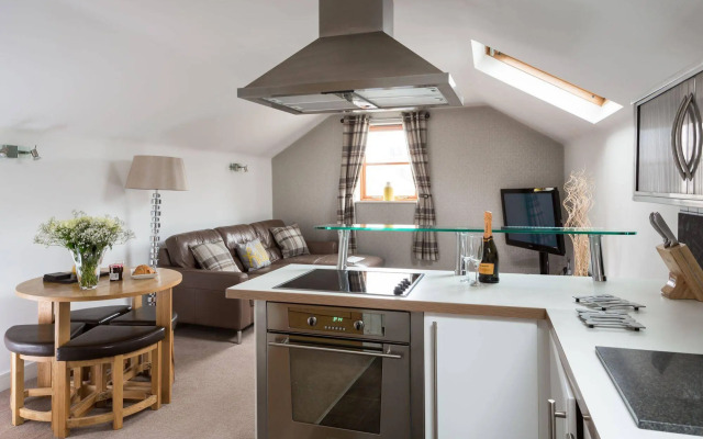 Reubens Court and City Apartments