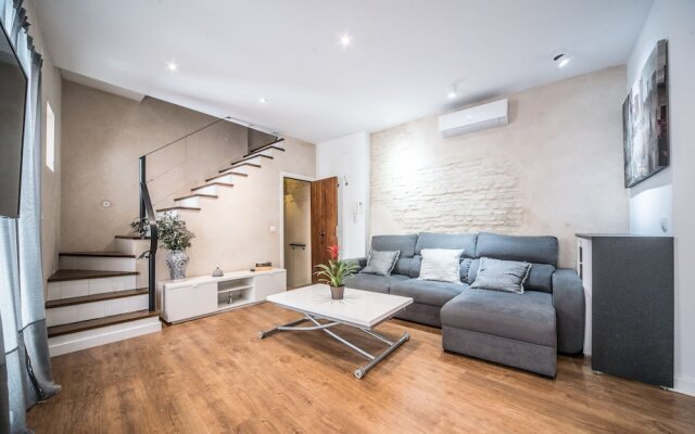 Rey de Sevilla Flats Dúplex Museo