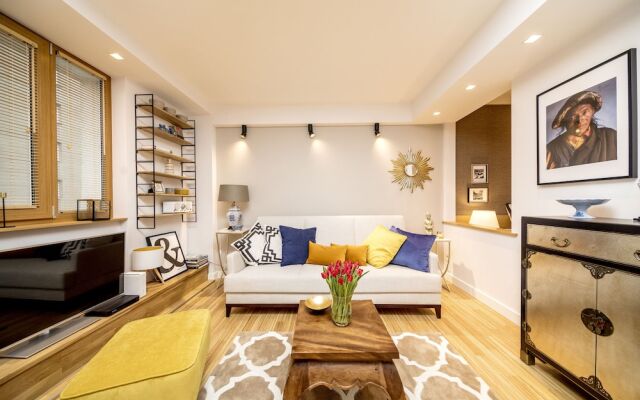 Golden Apartament by Your Freedom