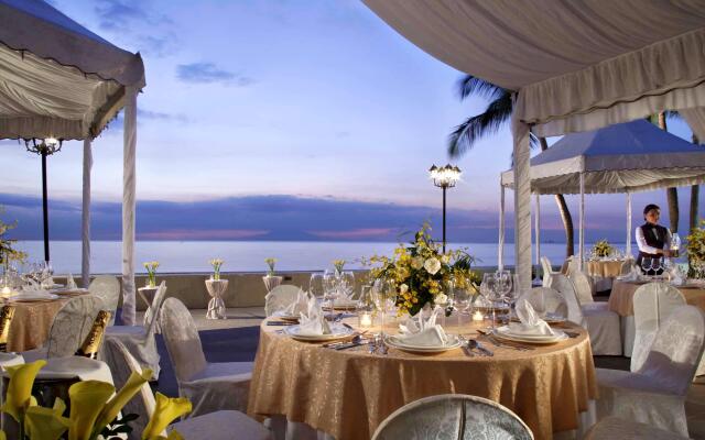 Sofitel Philippine Plaza