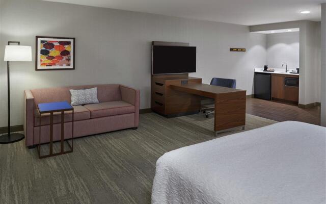 Hampton Inn & Suites by Hilton Montreal-Dorval