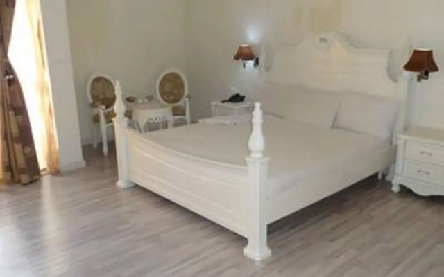 Francinesplace Hotel