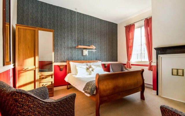 Hardwicke Arms Hotel