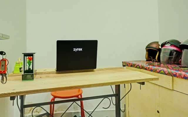 SPOT ON 90117 Anugrah Homestay Near Pasar Segar