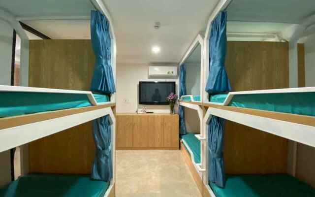 Blue S Hotel & Apartment