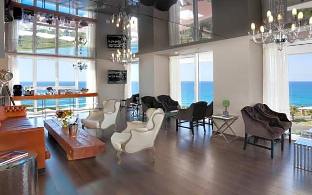 Island Suites Hotel