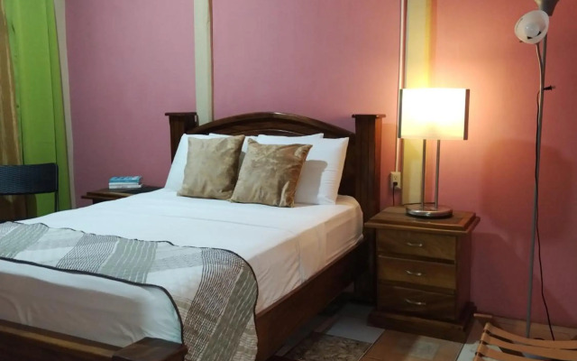 Casa Tucán Villa Gabriela