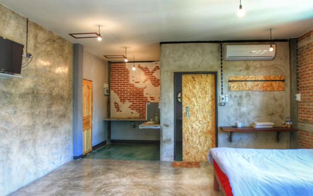 Above the Sea Guesthouse – Guest Rooms – Mae Sariang