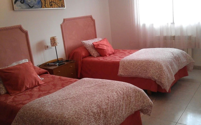 Guesthouse Residencia Miñones