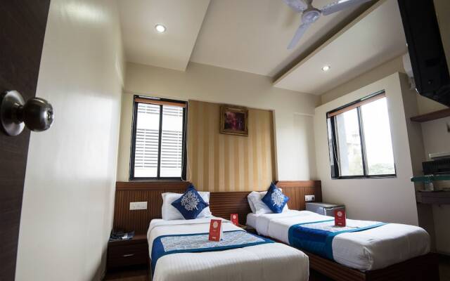 OYO 9949 Hotel Silvver Crest