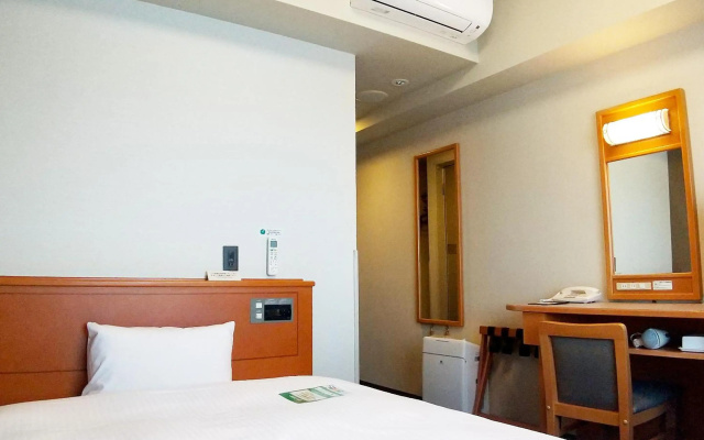 Hotel Route-Inn Niigatakencho Minami – Guest Rooms – Niigata