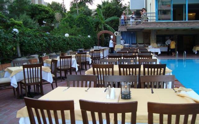 Uslan Hotel