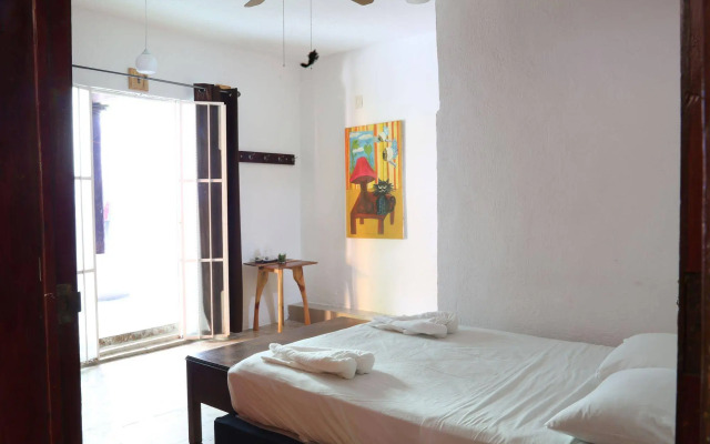 Weary Traveler Hostel