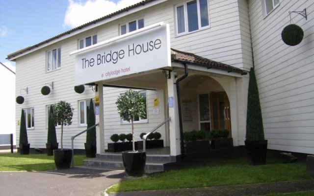 The Bridge House, BW Signature Collection