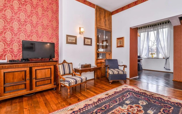 FM Deluxe 1-BDR Apaprtment - Elegant & Authentic