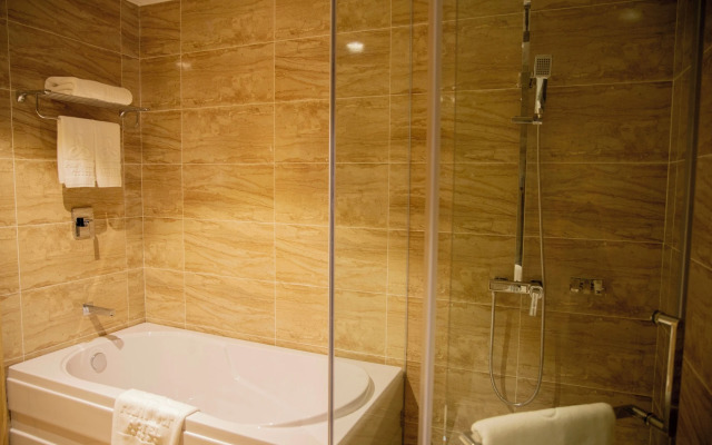 Pearl River Hotel & Apartment