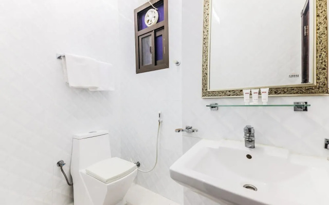 OYO 22120 Hotel Universal Garden