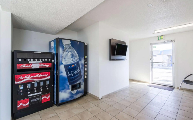 Motel 6 Indianapolis, IN – South
