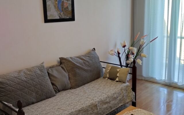 Beautiful 2-bed Apartment in Chania 65 sqm Space w