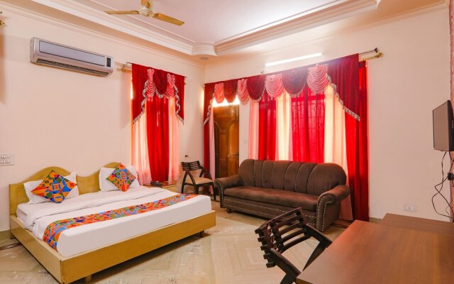 Fabhotel Raka Inn