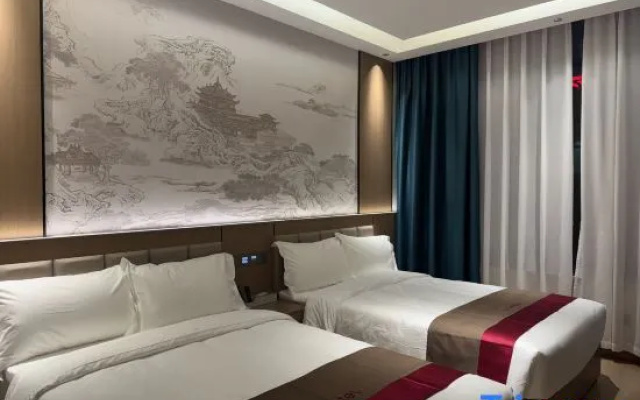 Holy Land Hotel – Guest Rooms – Ngawa