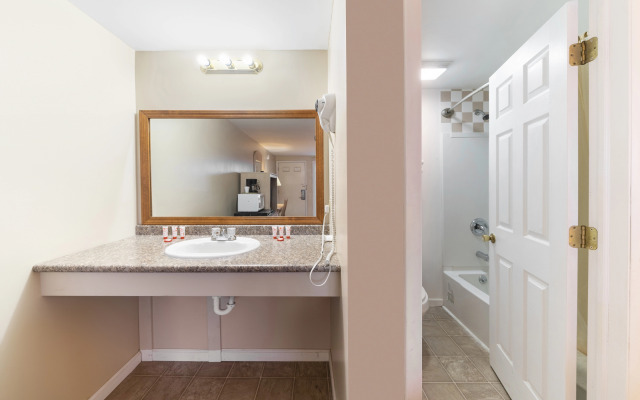 OYO Hotel Starlite Seneca Falls