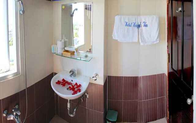 Khách sạn Huỳnh Tấn 2