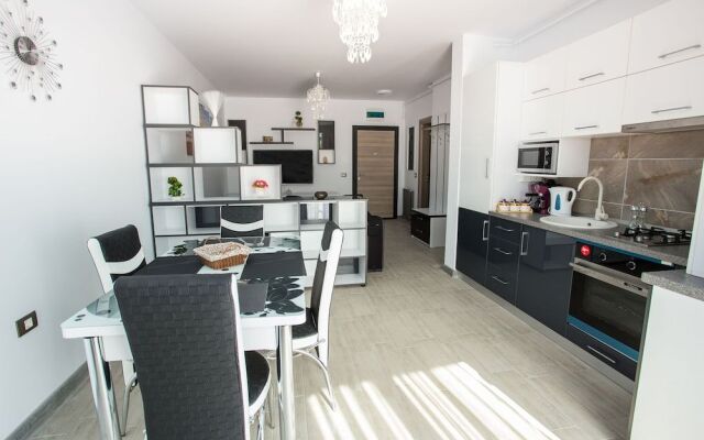 Apartament Black&White