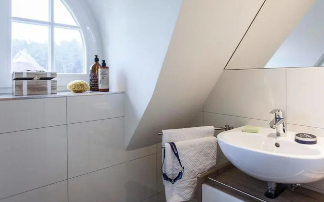 House by Bodden Lagoon With Sauna