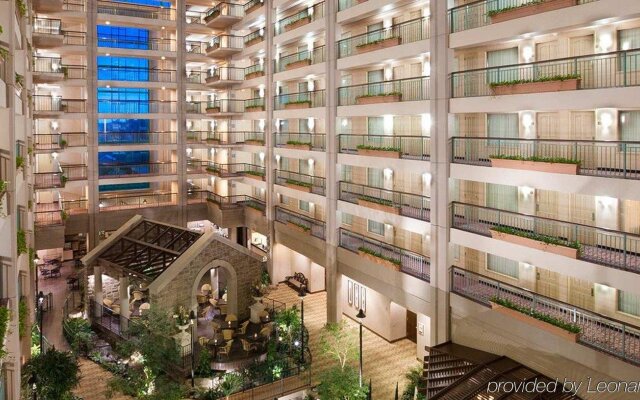 Embassy Suites by Hilton Chicago Lombard Oak Brook