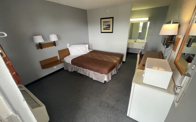 Extend-A-Suites Albuquerque West (ex. Rodeway Inn)