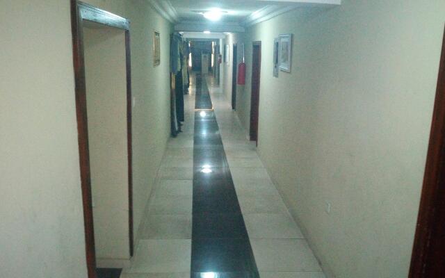 Brighton Hotel and Suites