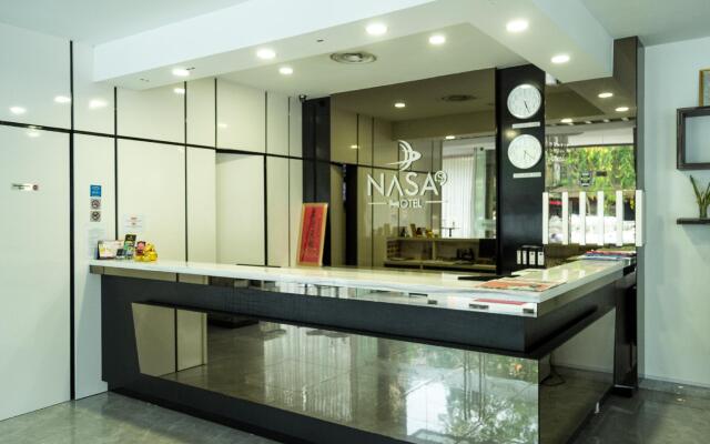 OYO 676 Nasa Hotel