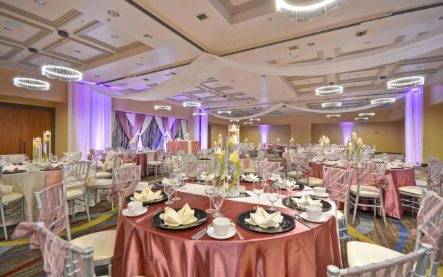 DoubleTree by Hilton Phoenix North