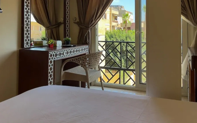 Pyramids Height Hotel & Pyramids Master Scene Rooftop
