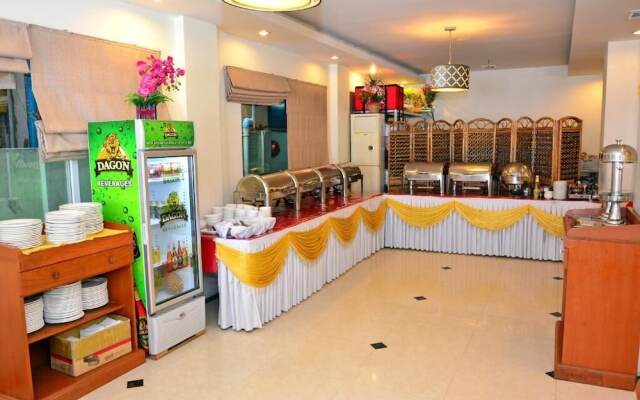 Gold Yadanar Hotel