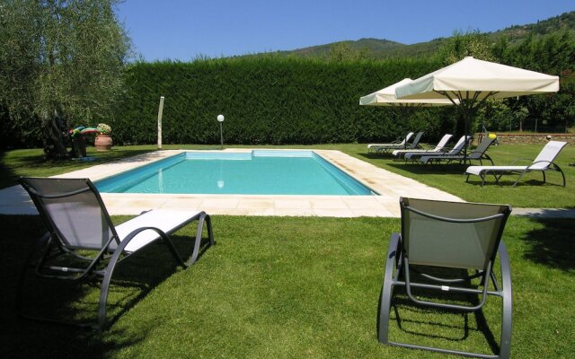 Villino Blu Private Villa on the Chianti Hils 10 Plus 2 pax